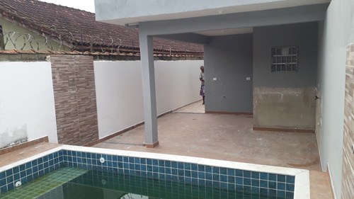Casa Nova Com Piscina Próximo A Mercados, Escolas, Transportes...