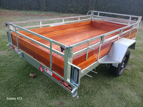 Carretinhas Reboque 1,40 X 2,50 Reforçada Pneu Novos