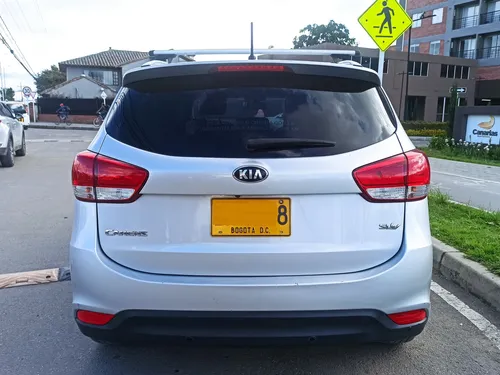 Kia Carens 2.0 Suv Ex