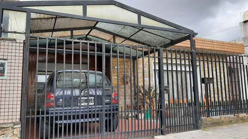 Imagen 3 de 14 de Permuta - Casa Americada De 4 Ambientes En Venta - Moron Sur