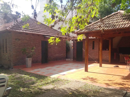 Casa 3 Ambientes En Venta, Barrio De Vicenzo Pilar
