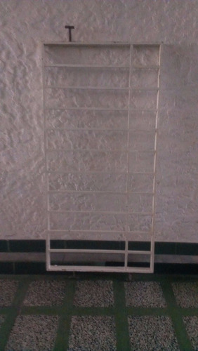 Reja Para Ventana O Cavidad - 1,18 X 0,68 (Usado)