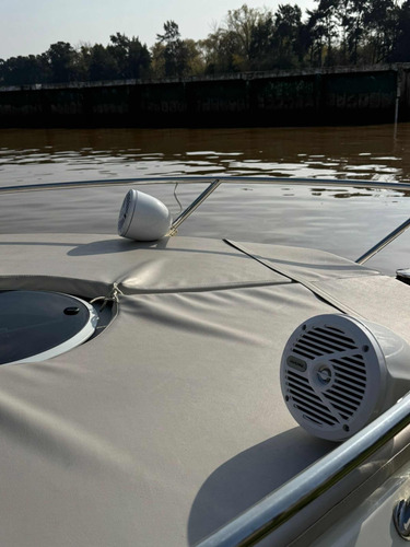 Lancha Cuddy Quest 225 Con Motor Mercruiser 250 Hp Bravo 3
