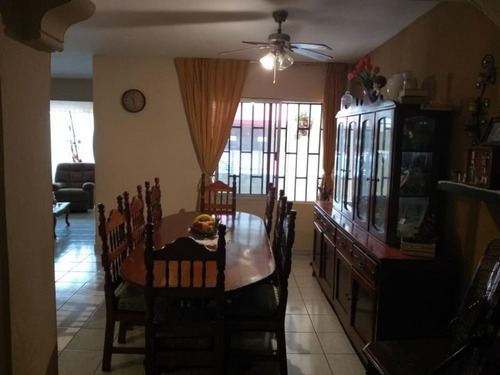 Imagen 2 de 12 de Casa Sola En Venta Costa Verde