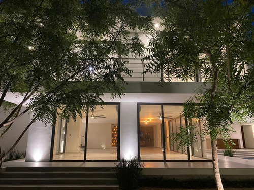 Espectacular Propiedad En Venta En Privada Merida Altabrisa (nvc-2372)