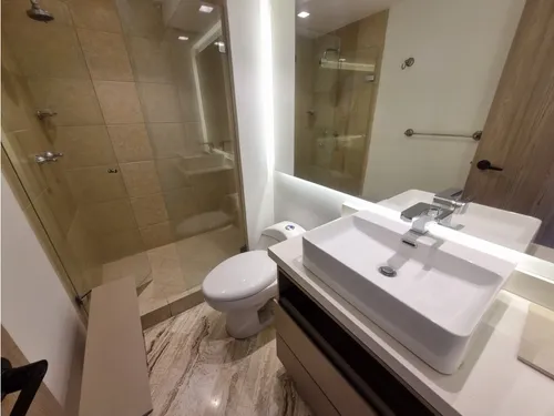 Amplio Y Cómodo Apartamento En Venta En Los Balsos