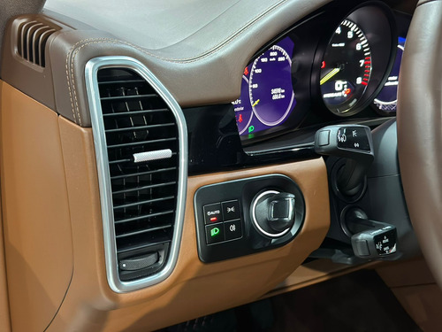 Porsche Cayenne E-Hybrid 3.0 V6 462cv