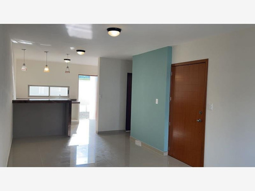 Imagen 3 de 12 de Casa Sola En Venta La Llave Residencial