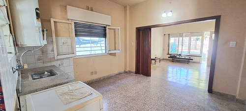 Venta Casa 3 Ambientes A Refaccionar - Padua Sur