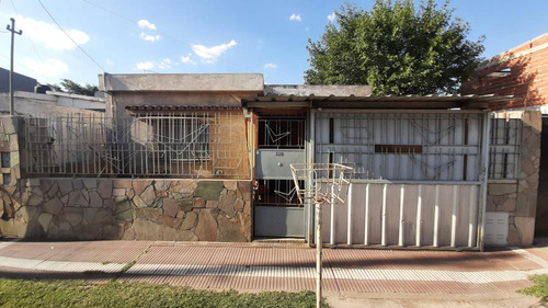 Casa | 2 Dormitorios | Cochera |  Capitán Bermúdez | Barrio Villa Del Prado