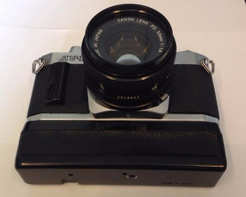 Camera Canon Av-1