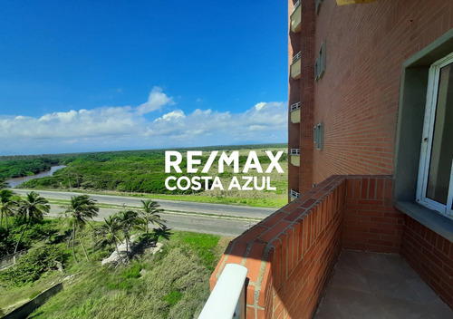 Se Vende Apartamento A Estrenar Con Hermosas Vistas Desde Balcones Privados En Edificio Marian Suite, En Tucacas