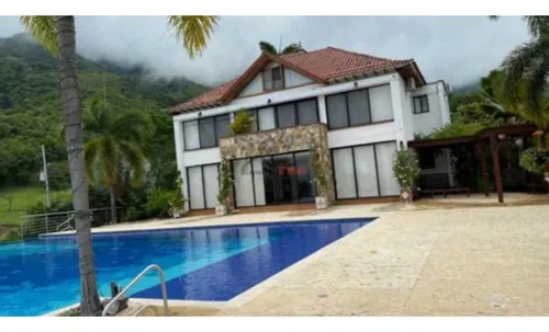Finca En Venta , En San Jerónimo , Antioquia , Colombia.