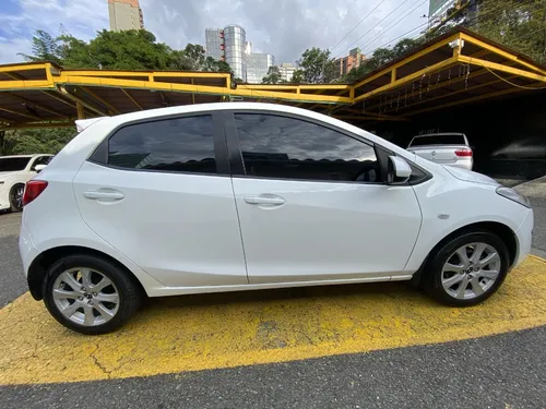 Mazda 2 1.5 Hatch Back 2014