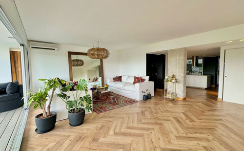 Exclusivo Y Único Con Una Vista De Ensueño, 2dorm. - 200 M². - Gastos Incluidos. / Sobre Republica De La India