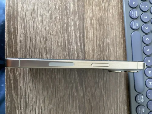 Apple iPhone 15 Pro (256 Gb) - Titanio Natural (Usado)