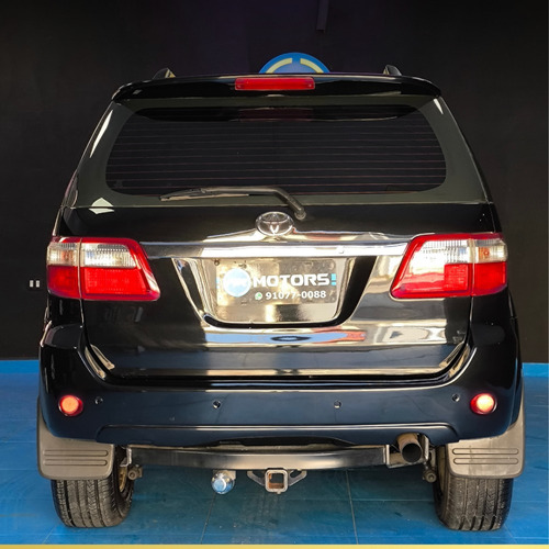 Toyota Hilux SW4 3.0 Srv 7l 4x4 Aut. 5p