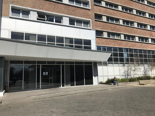 Imagen 4 de 12 de Oficina En Alquiler En El Centro Uruguay Norte.