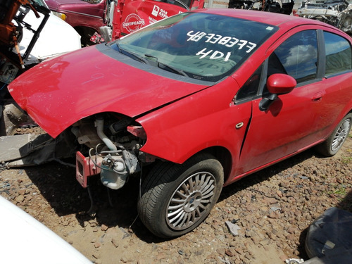 Imagen 4 de 10 de Fiat Punto Estándar Por Partes
