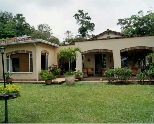 Imagen 13 de 20 de Venta Casa Campestre Cerca A La Mesa, 3 Habitaciones, 260m2