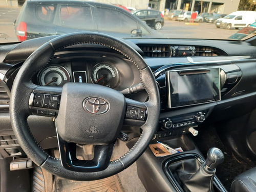Toyota Hilux 2.8 Cd Srx 177cv 4x4 At