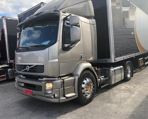 Volvo Vm 330 Ano 2013 Com Rodas De Alumínio 2 Tanques Inox
