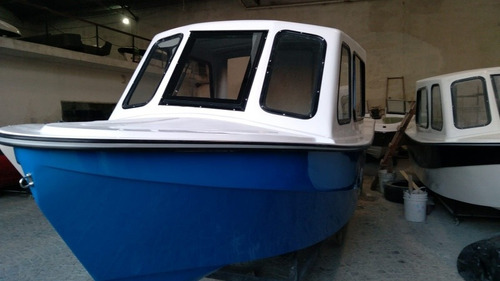 Tracker Cabinado Cuddy 530