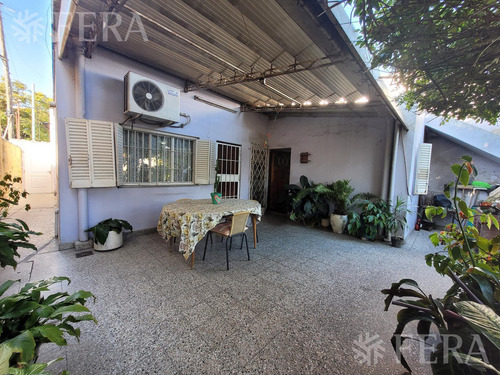 Venta De Casa De 3 Ambientes Con Patio En Wilde