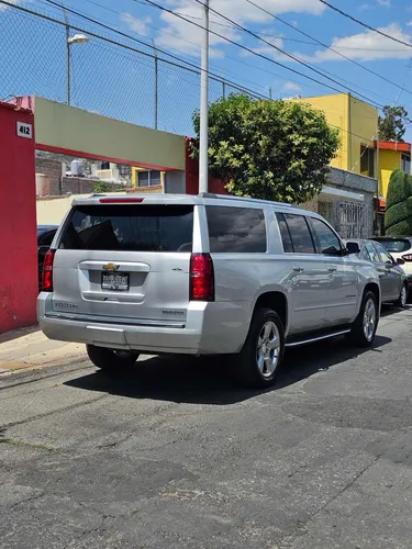 Chevrolet Suburban 5.4 Premier Piel 4x4 At