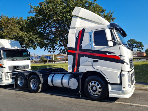 Imagem 9 de 24 de Volvo Fh 440 6x2 Ano 2010 Impecável