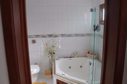 Casa Em Camaquã Com 4 Dormitórios - Lu265889