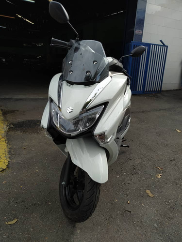 Imagen 3 de 7 de Suzuki Ub125