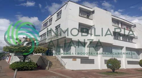 Oficina En Venta En El Poblado. Cod V61607
