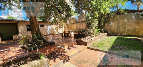 Se Vende Amplio Terreno Con Casa A Reciclar - Villa Sarita