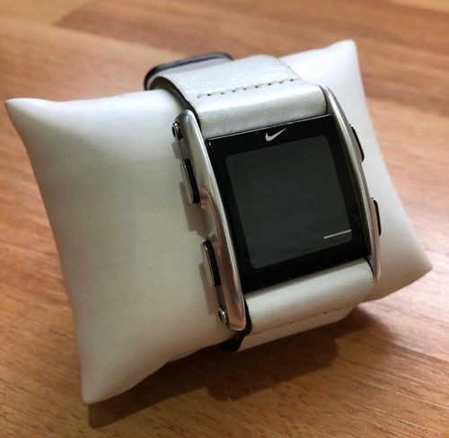 Reloj Nike Retro Blanco Blanco Negro (Usado)