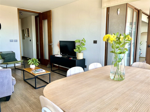 Departamento En Arriendo De 2 Dorm. En Las Condes