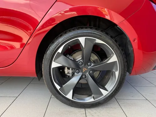 Cupra Leon 300Hp