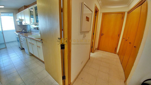Apartamento De 3 Mas Dep. De Servicio Terraza Con Churrasquera En Playa Brava, Punta Del Este!!!!!!- Ref: 1858