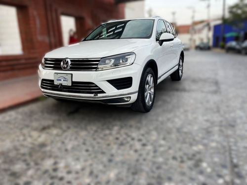 Volkswagen Touareg 3.0 V6 Tdi At