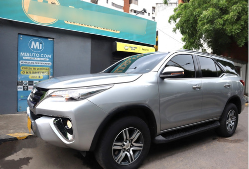 Toyota Fortuner 2.7l Mid