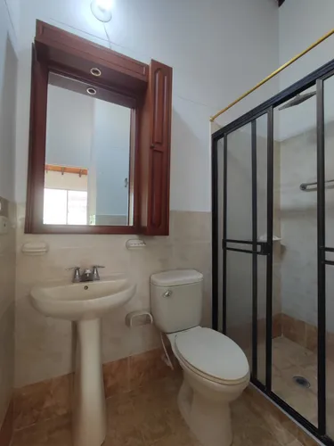 Casa En Arriendo En Prados Del Este. Cod A30680