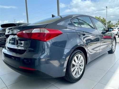 Imagen 4 de 7 de Kia Forte Ex