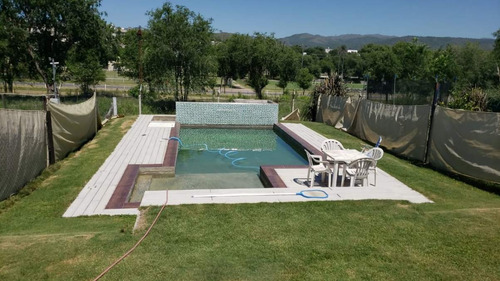 La Cuesta Propiedad De Tres Dormitorios Con Piscina