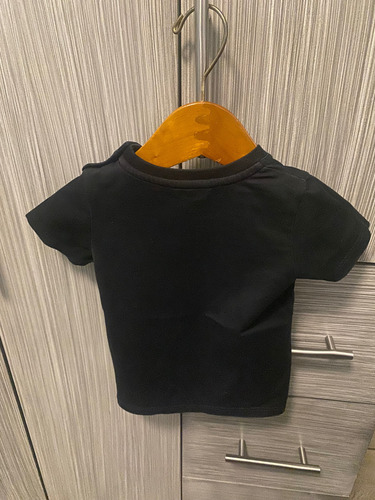 Givenchy Playera Niño Talla 2 (Usado)