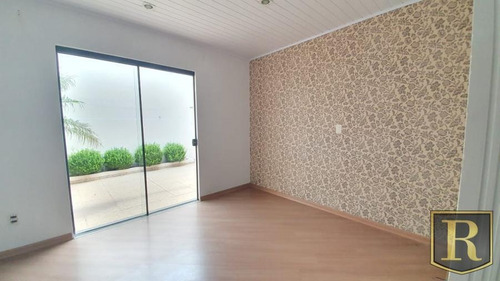 Casa Para Venda Em Guarapuava, Bonsucesso, 3 Dormitórios, 1 Suíte, 2 Banheiros, 6 Vagas - Cs-0032_2-1004250