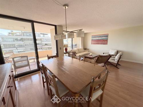 Departamento En Venta De 2 Dorm. En Las Condes