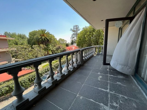 Casa En Venta En Las Lomas Con Vigilancia