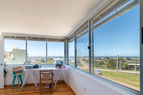 Casa En Venta Punta Negra Piriapolis 4 Dormitorios Con 2 Baños