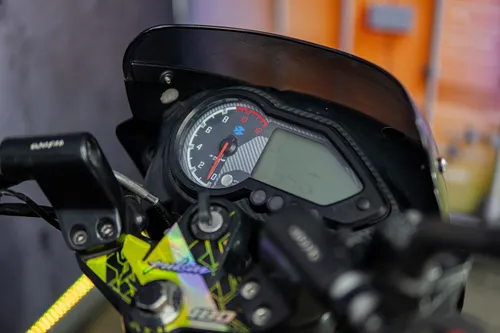 Bajaj Pulsar 180 Fi Neon 2023