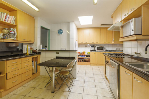 Casa En Condominio De 4 Dorm. En San Carlos De Apoquindo